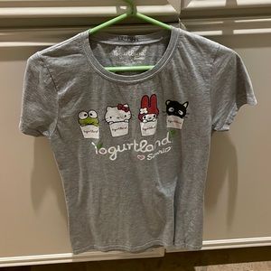 XL ladies cut T-shirt with collectible Hello Kitty design
